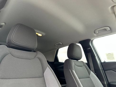 Used 2023 Chevrolet TrailBlazer LT w/ Convenience Package FWD image 16