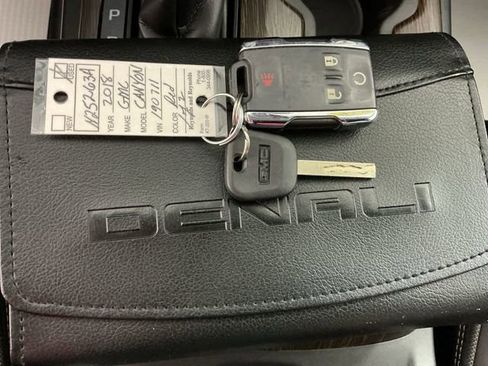 Used 2018 GMC Canyon Denali image 20