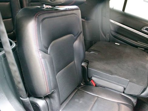 Used 2019 Ford Explorer Sport AWD/4WD image 9