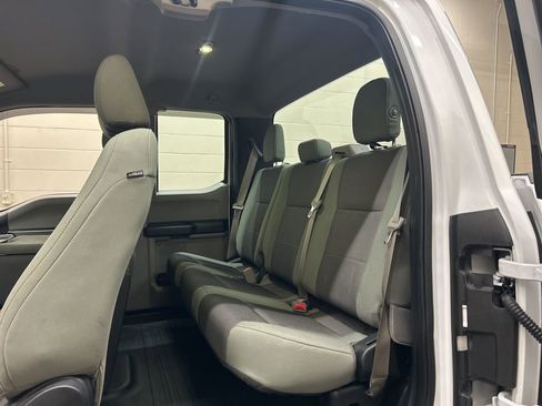 Used 2015 Ford F150 XL w/ Equipment Group 101A Mid image 8