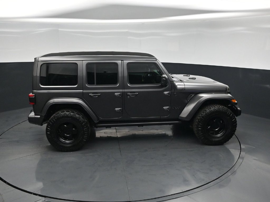 Used 2020 Jeep Wrangler Unlimited Sahara AWD/4WD image 32