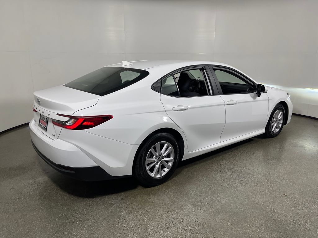 Used 2025 Toyota Camry LE FWD image 3