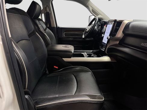 Used 2024 RAM 3500 Laramie image 28