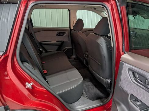 Used 2023 Nissan Rogue S AWD/4WD image 24