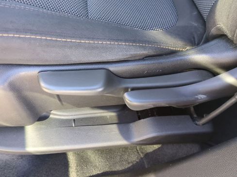 Used 2018 Chevrolet Traverse LS image 17