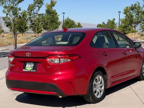 Used 2020 Toyota Corolla LE FWD image 6