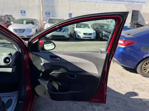 Used 2019 Chevrolet Sonic LT w/ Convenience Package image 35