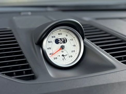 Used 2019 Porsche 911 Turbo image 24