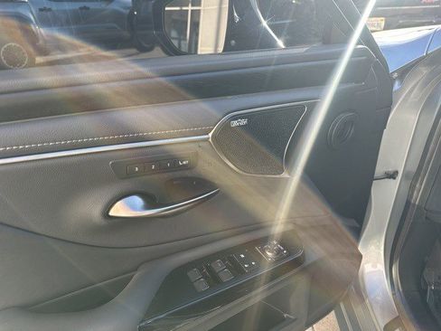 Used 2024 Lexus ES 300h ES 300h Luxury image 14