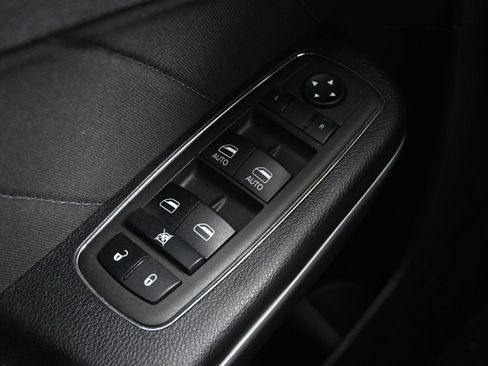 Used 2022 Dodge Charger SXT image 28