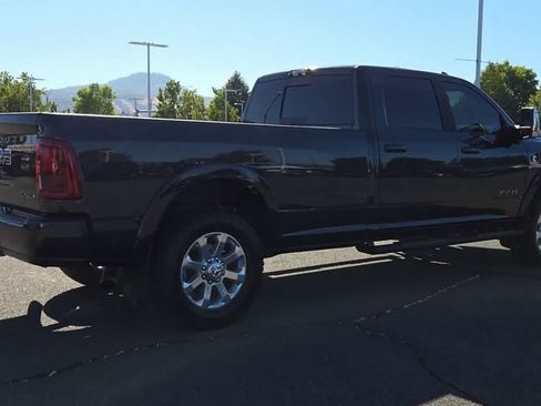 Used 2025 RAM 3500 Laramie AWD/4WD image 8