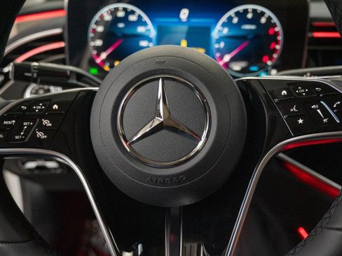 New 2026 Mercedes-Benz E 450 4MATIC Sedan image 20