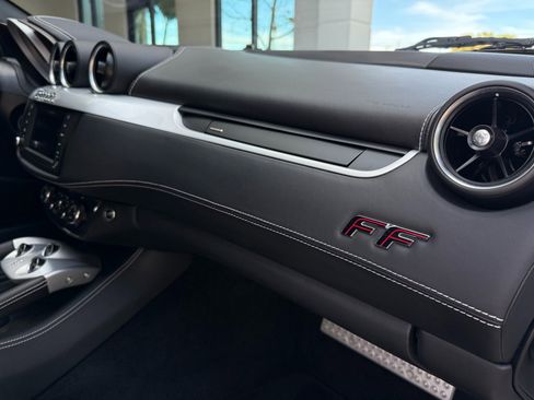 Used 2012 Ferrari FF image 30