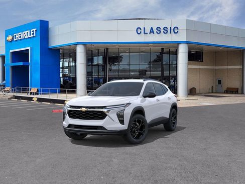 New 2026 Chevrolet Trax LT image 8