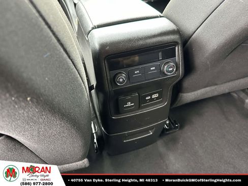 Certified 2021 GMC Acadia SLE w/ Driver Convenience Package AWD/4WD image 15