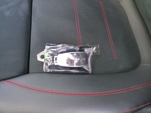 Used 2023 Mercedes-Benz GLB 250 image 51