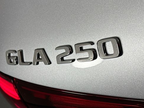 New 2026 Mercedes-Benz GLA 250 image 8