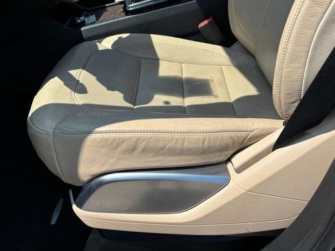 Used 2017 Mercedes-Benz GLS 550 4MATIC image 4