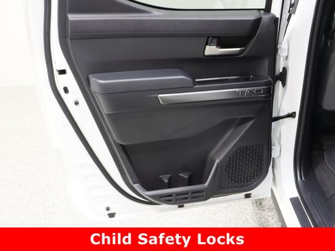 Used 2024 Toyota Tacoma TRD Sport image 25