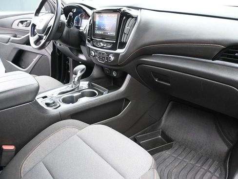 Used 2021 Chevrolet Traverse LT AWD/4WD image 16