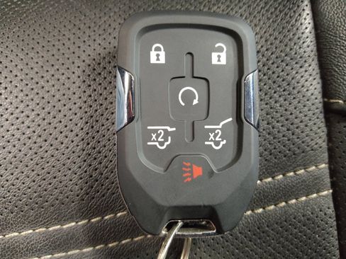 Used 2016 GMC Yukon XL Denali w/ Open Road Package image 32