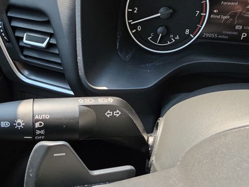 Used 2023 Nissan Rogue SV FWD image 27