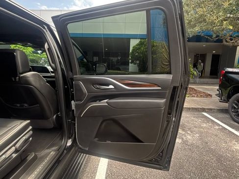 Used 2024 Cadillac Escalade ESV Premium Luxury w/ Performance Package AWD/4WD image 20