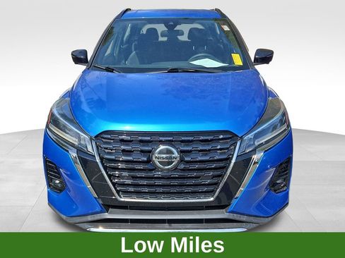 Used 2021 Nissan Kicks SR image 2