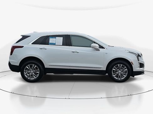 Used 2020 Cadillac XT5 Premium Luxury w/ LPO, Floor Liner Package image 4