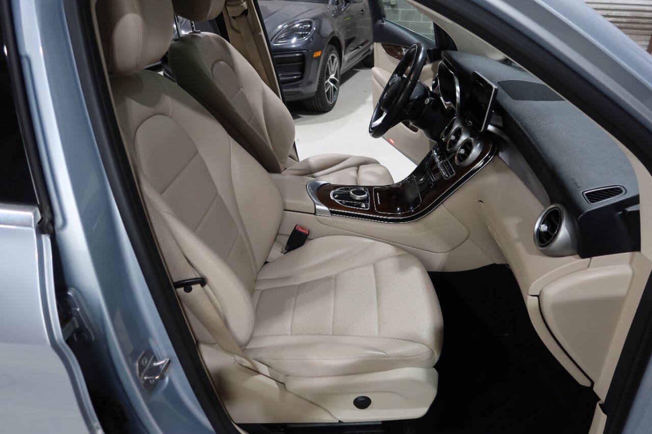Used 2018 Mercedes-Benz GLC 300 image 13