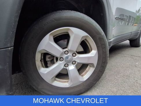 Used 2020 Jeep Compass Latitude w/ Cold Weather Group AWD/4WD image 8
