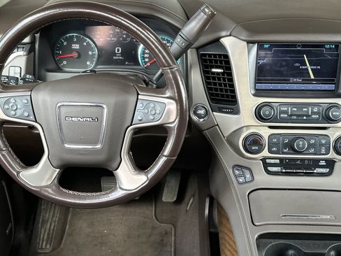 Used 2020 GMC Yukon Denali w/ Open Road Package image 14