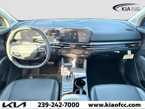 New 2026 Kia Sportage EX w/ EX Panorama Roof Package image 16