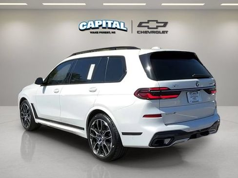Used 2023 BMW X7 xDrive40i w/ Executive Package AWD/4WD image 4