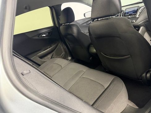 Used 2025 Chevrolet Malibu RS FWD image 29