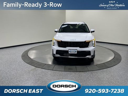 New 2026 Kia Sorento S image 2