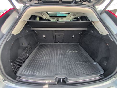 Used 2022 Volvo XC60 B5 Inscription w/ Advanced Package image 32