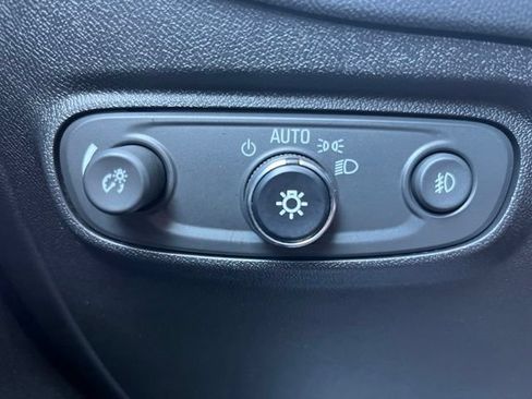 Used 2018 Chevrolet Equinox Premier AWD/4WD image 42