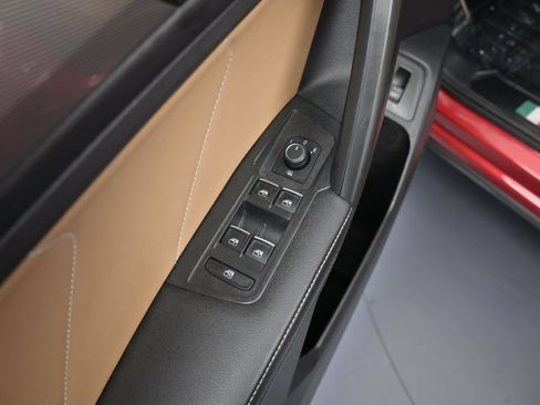 Used 2024 Volkswagen Tiguan SE R-Line FWD image 15