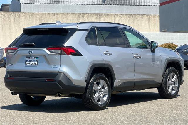 Certified 2023 Toyota RAV4 LE AWD/4WD image 2