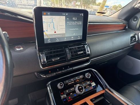 Used 2018 Lincoln Navigator L Reserve w/ Technology Package image 13