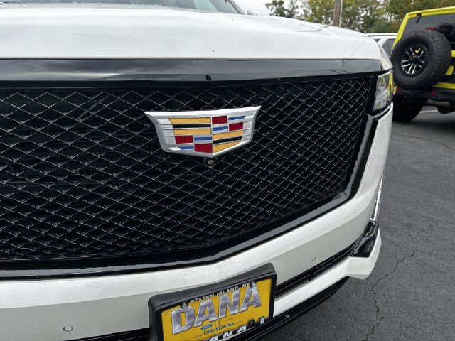 Used 2022 Cadillac Escalade Sport w/ Touring Package AWD/4WD image 10
