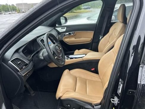 Used 2023 Volvo XC90 T8 Ultimate AWD/4WD image 5