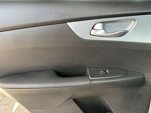 Certified 2023 Kia Forte LXS w/ LXS Technology Package image 27