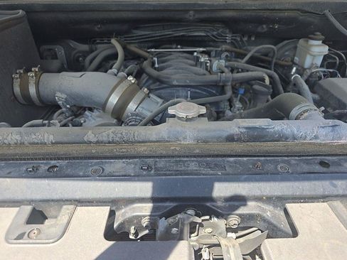 Used 2020 Toyota Tundra SR5 w/ TRD Off-Road Package AWD/4WD image 9
