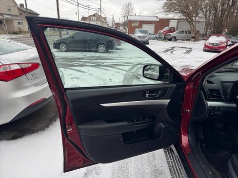 Used 2013 Subaru Outback 2.5i Premium image 8