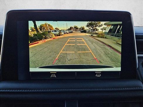 Used 2024 Chevrolet Suburban LT image 15