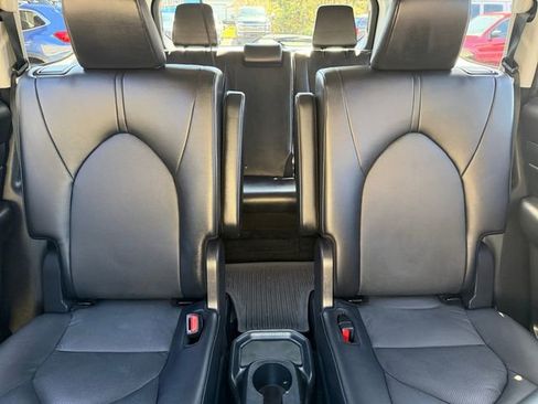 Used 2024 Toyota Grand Highlander AWD Hybrid image 13
