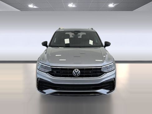 Certified 2024 Volkswagen Tiguan SE R-Line AWD/4WD image 6