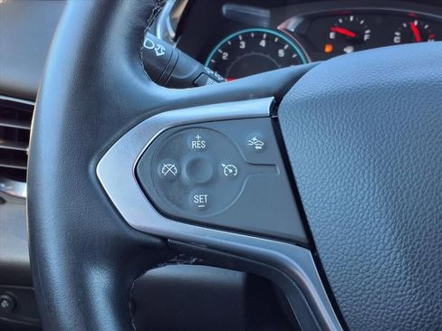 Used 2023 Chevrolet Traverse LT image 26